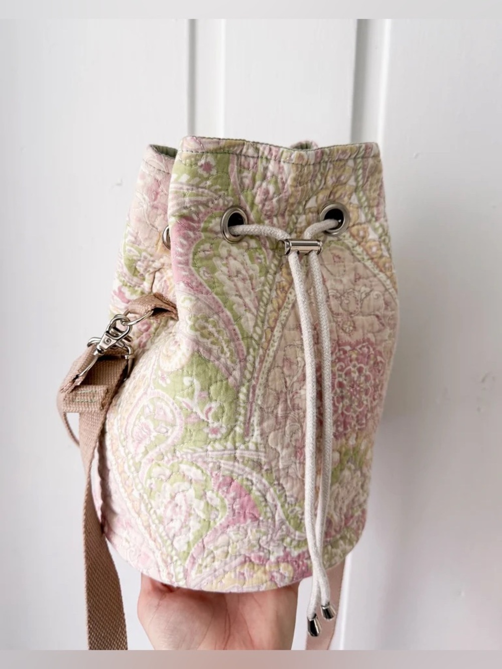 Handmade 🪡 🧵 Upcycled Quilted Mini Drawstring Bag - Picture 2 of 5